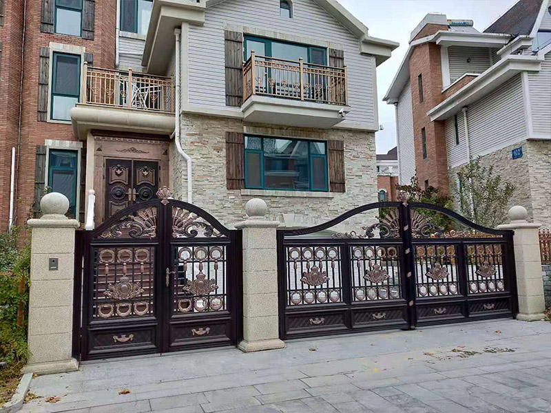 怎樣對別墅鋁藝大門進行清洗